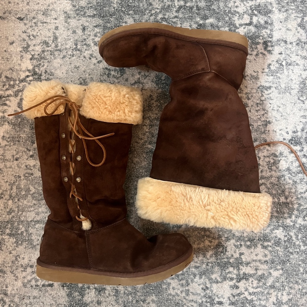 UGG Upside Down Tall suede leather lace up sherpa lined warm boots | women's 9